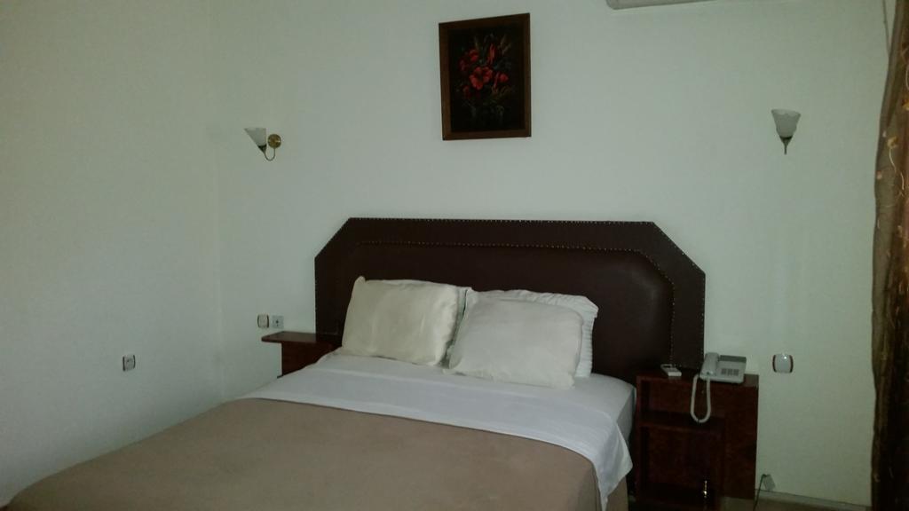 Zambezi Inn Hotel โคนาครี ห้อง รูปภาพ